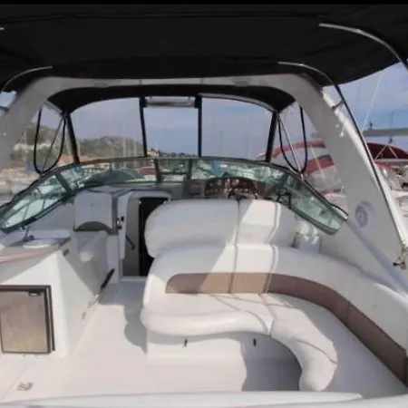 Bateaux A Quai Porquerolles Botel *