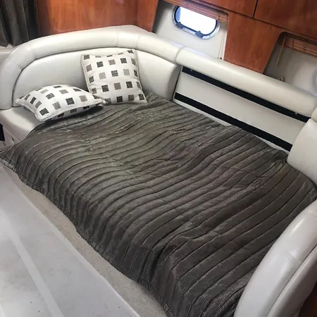 Bateaux A Quai Porquerolles Botel